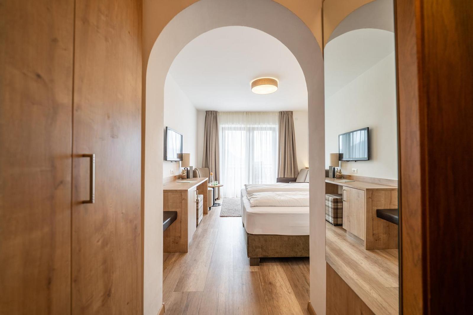 טירולו Hotel Brunnhofer מראה חיצוני תמונה