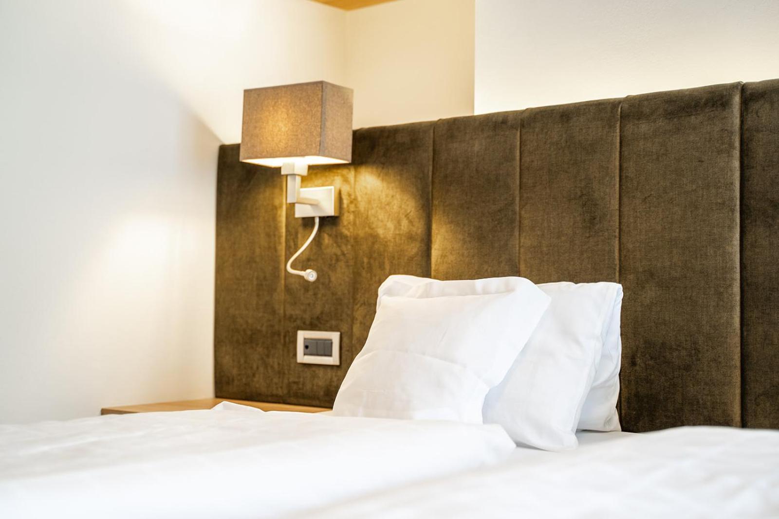 טירולו Hotel Brunnhofer מראה חיצוני תמונה